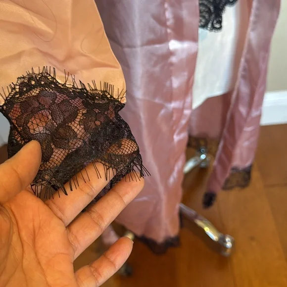 Sexy Women’s 4 Piece Pink/Black Lace Lingerie Set  - Robe, Shorts,Tank&underwear - Picture 9 of 13